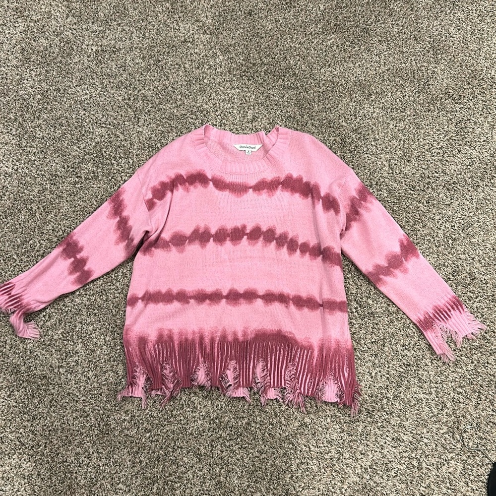 Shades of pink light weight sweater.